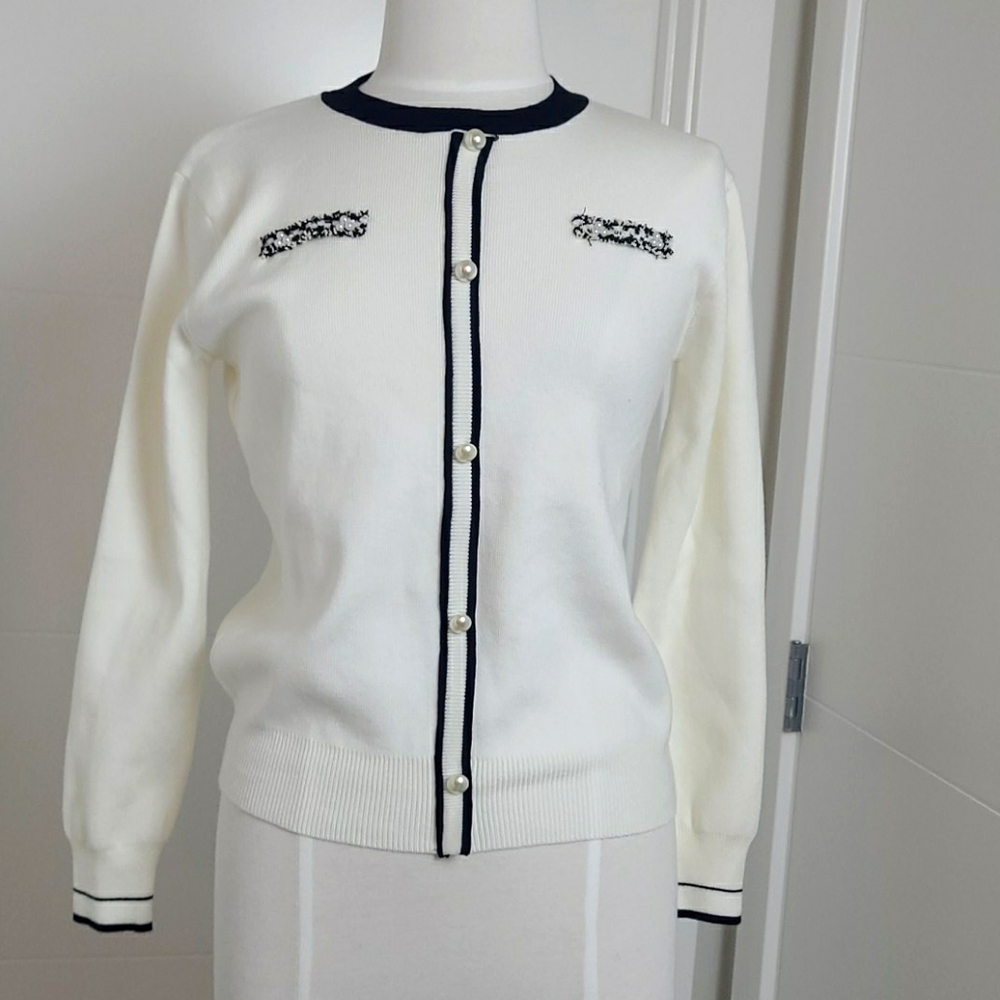 Contrast Trim Decorative Button Blouse